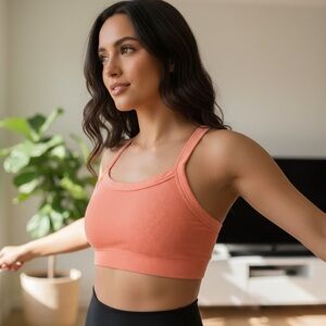 NWT Yogalicious Rib Seamless Claire Bra Tank Size M